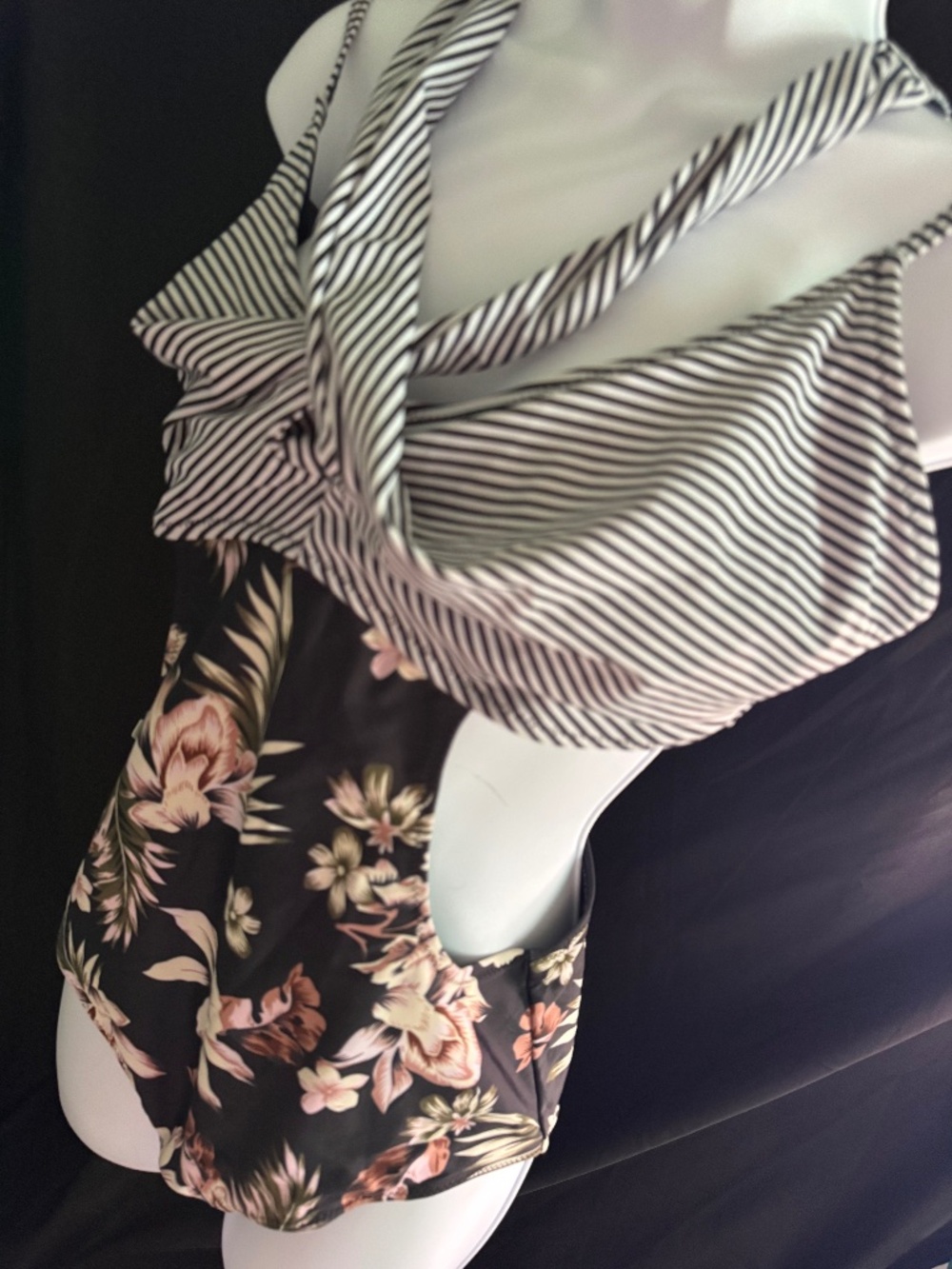 One Pc Cut Out Swimsuit (12)